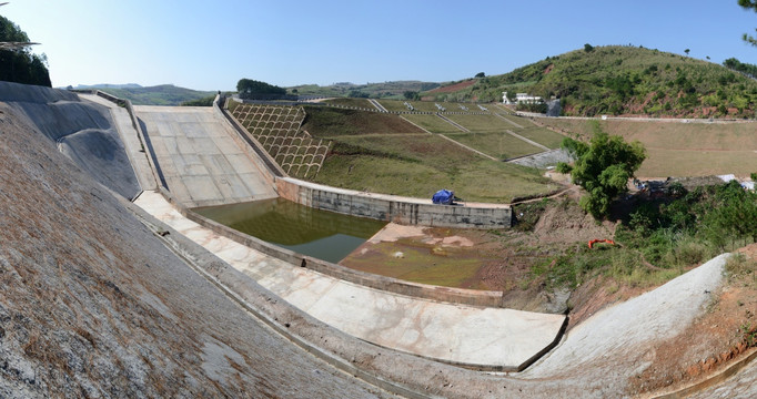 水坝