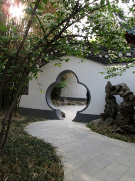琅琊山野芳园的花园门