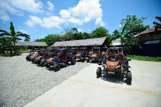 菲律宾长滩岛越野车