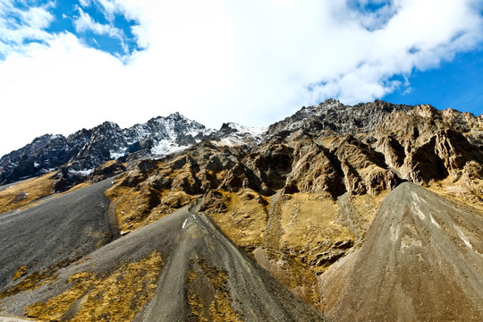 天山