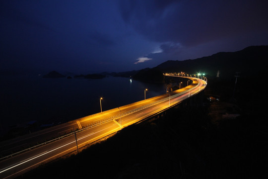 高速大桥夜景