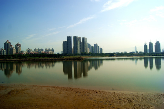 夏日江景