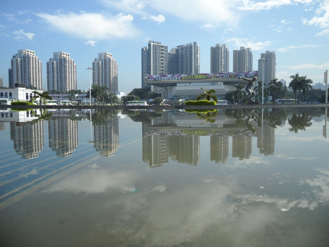 深圳体育场  深圳建筑 喷水池 水中倒影