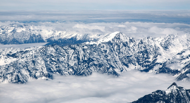 雪山之巅