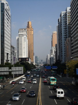 深圳建筑群 街道 车流 现代城市