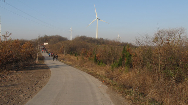 穿越风电场