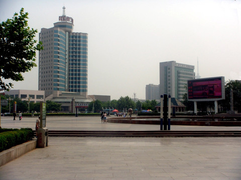 金明广场高楼