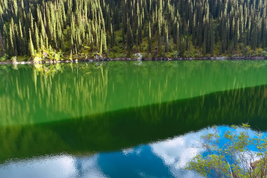 湖光山色