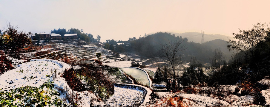 尖山岒雪景