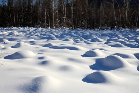 大兴安岭湿地雪包