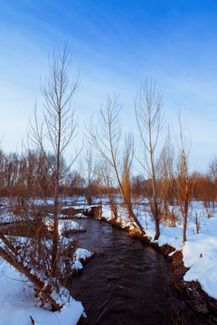 小河