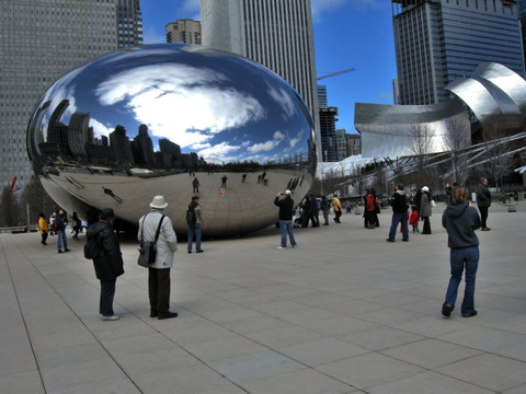 芝加哥街景云门雕塑