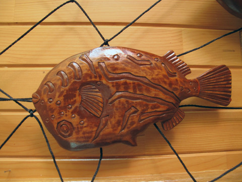 赫哲族传统工艺品木刻鱼