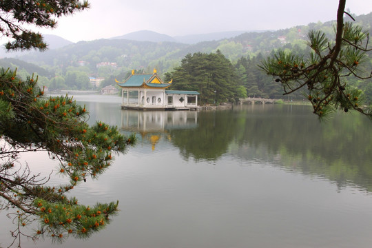 庐山如琴湖