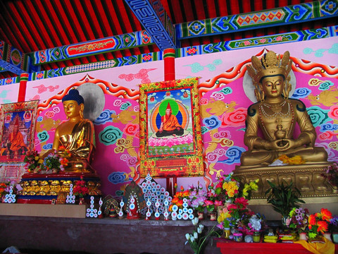 甘珠尔庙 供奉的佛像