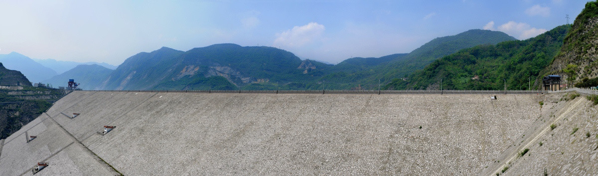 紫坪铺大坝全景图