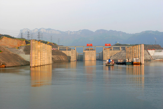 三峡大坝 坝址库区