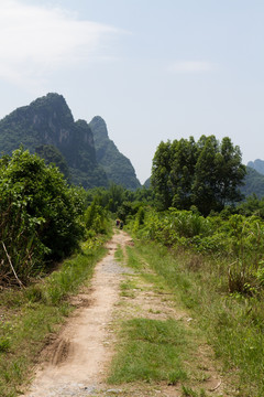 桂林阳朔 山乡土路