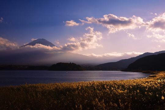 高清晰河口湖富士山摄影