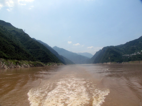 西陵峡口风光