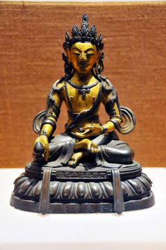 铜泥金香象菩萨像