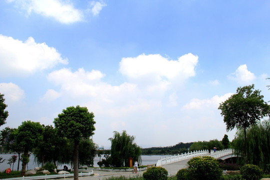 枣庄东湖风光