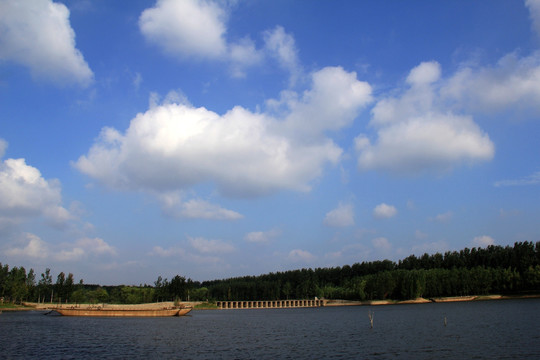 潘龙河湿地风光