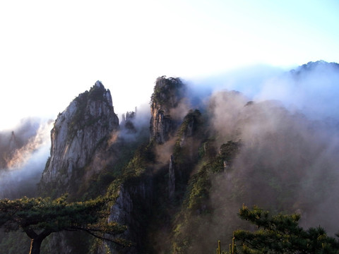 黄山晨雾