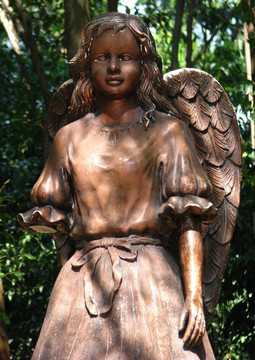天使塑像