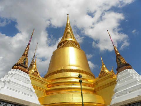 泰国皇家寺庙舍利塔