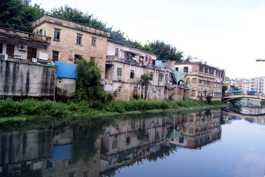 深圳西乡河及河岸老建筑
