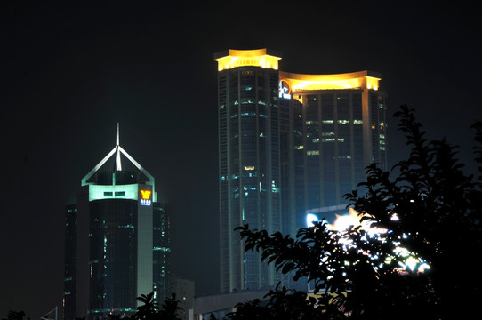 广州夜景中石化大厦