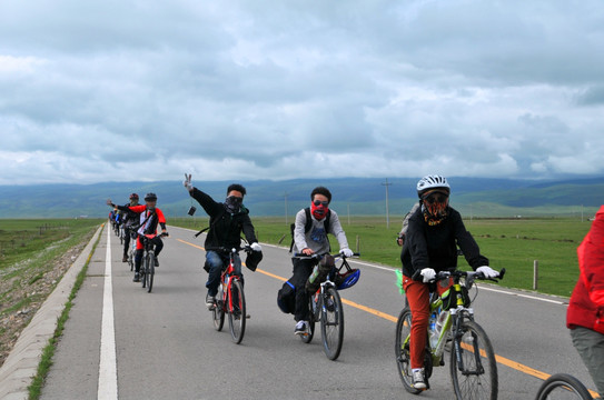 青海环湖公路骑游