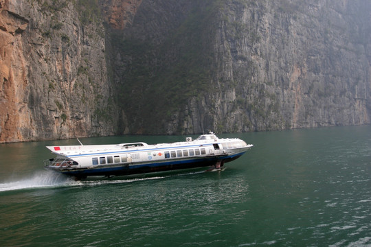 长江三峡 水翼飞船