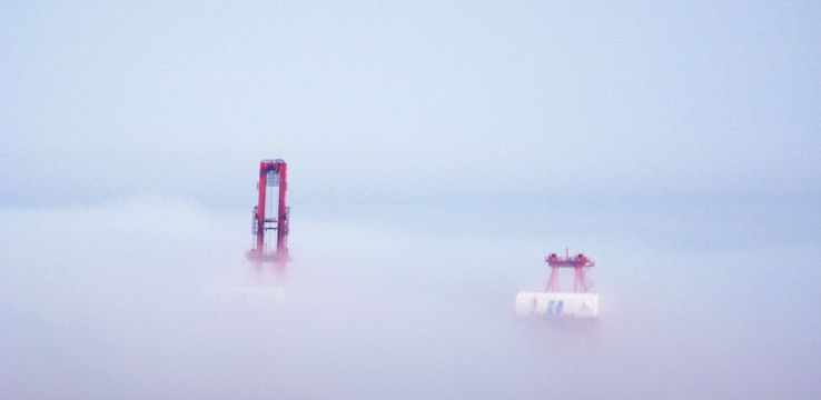 云雾上的码头