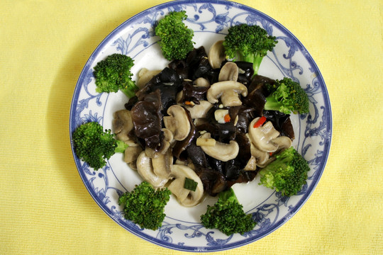 木耳炒蘑菇