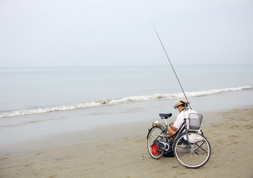 海边垂钓