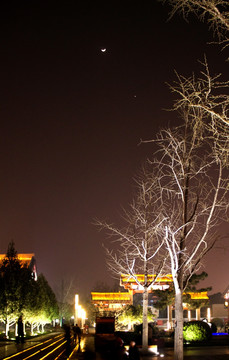 大雁塔北广场夜月