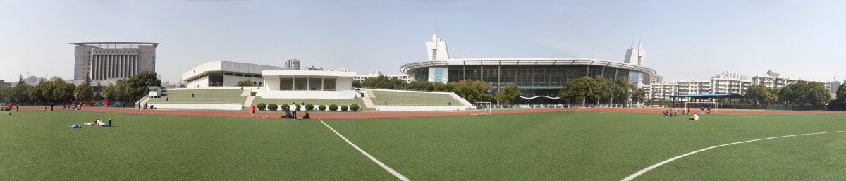 湖北大學180度體育場全景
