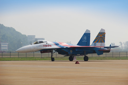 战斗机Su-27