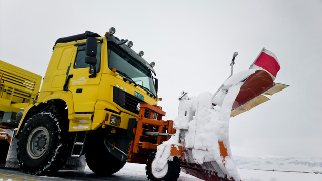 推雪车