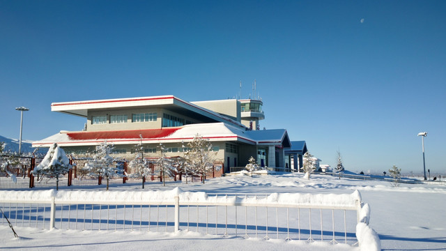 那拉提機(jī)場