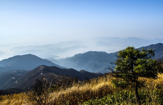 山峦美景