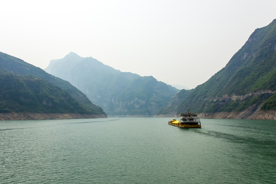 高峡平湖