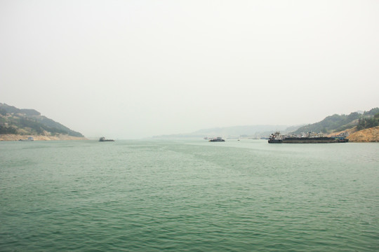 高峡平湖