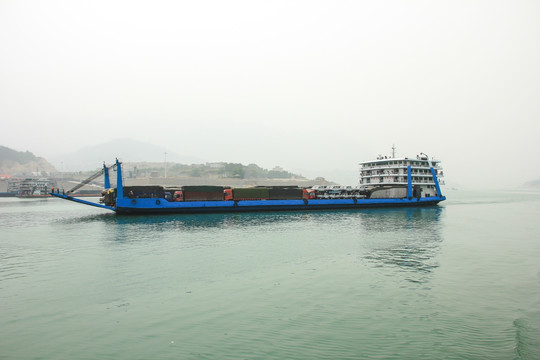 高峡平湖