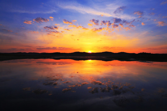 红松湖日出
