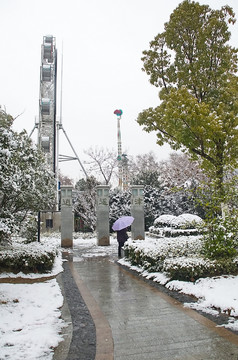 游乐场  雪景