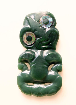 人形項(xiàng)飾