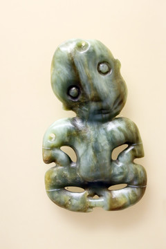 人形項(xiàng)飾